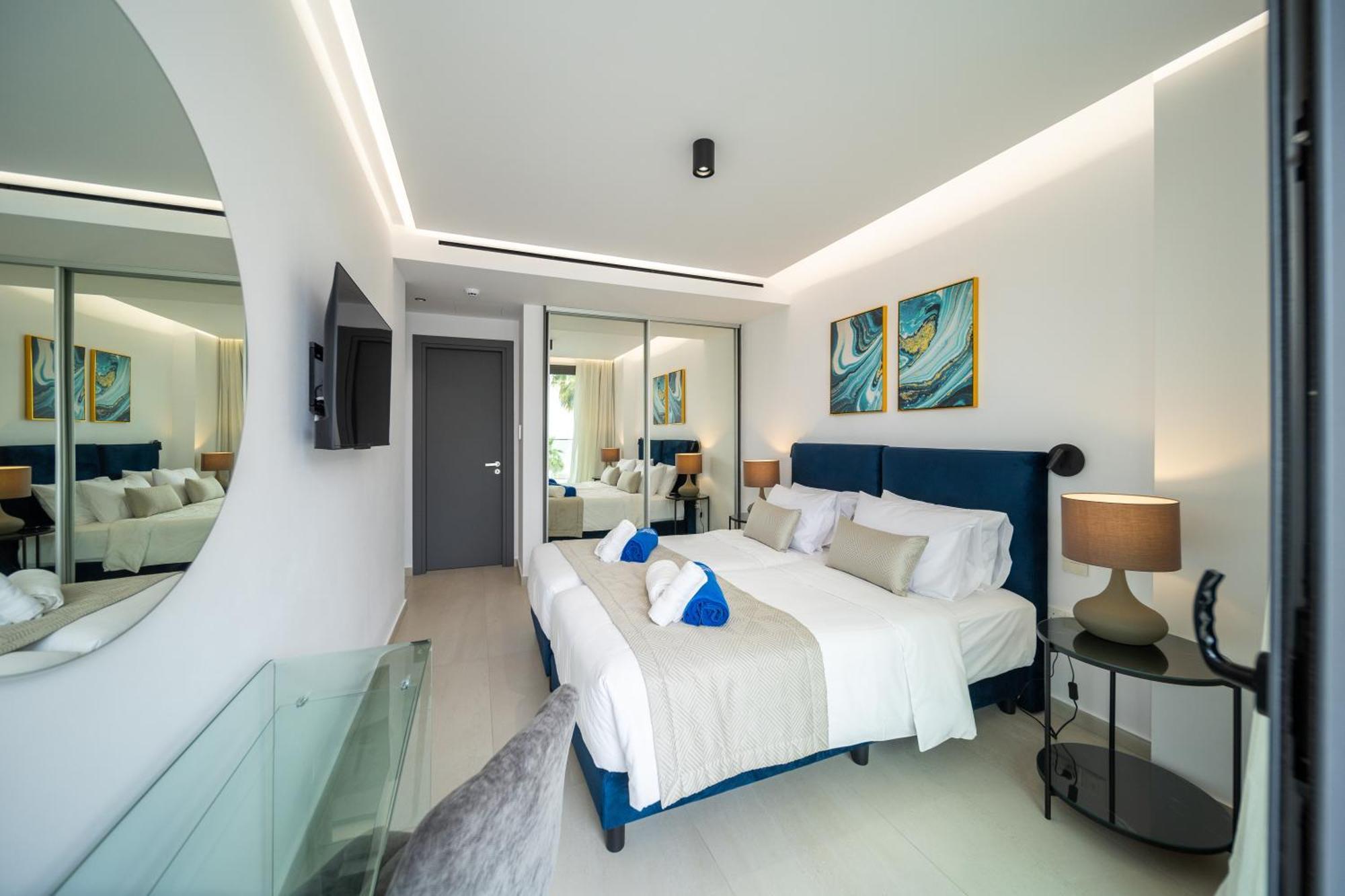 Waterside Sea View Apartments Paphos Kültér fotó